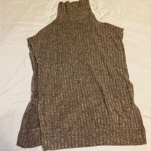 Women’s sleeveless sweater